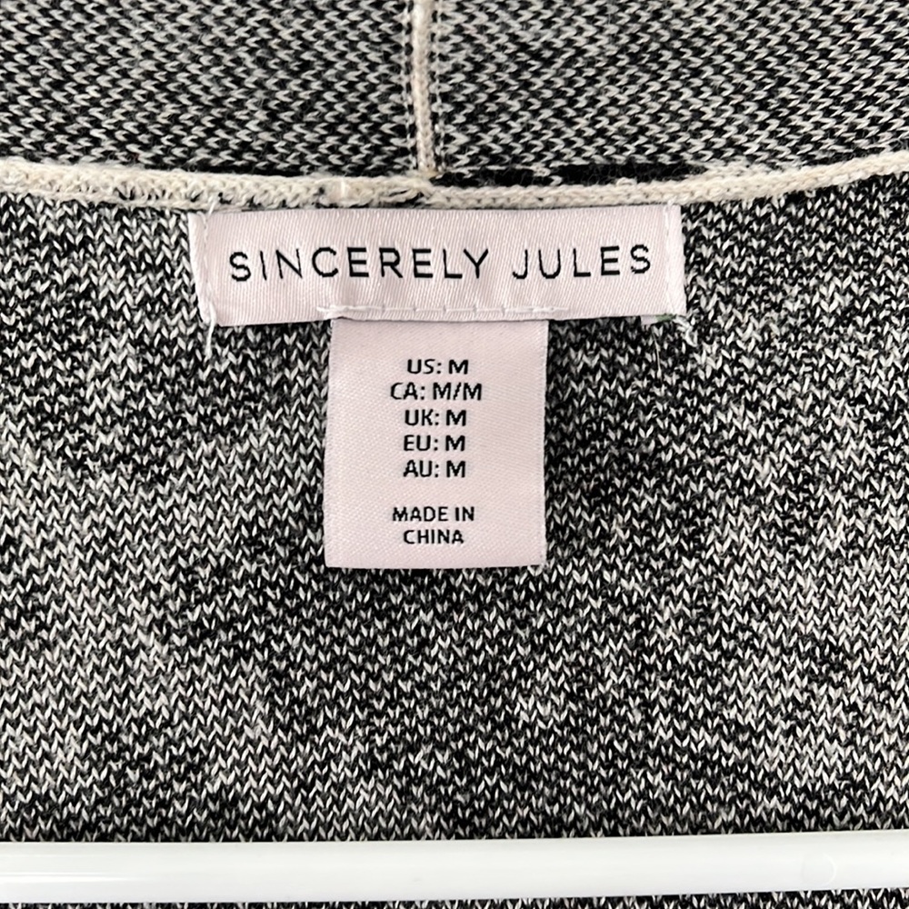 Long Cardigan, Size Medium - Picture 4 of 6